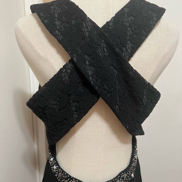 Rachel Rachel Roy Black Crossover Back Embellished Sheath Dress Size 12. - Picture 4 of 9